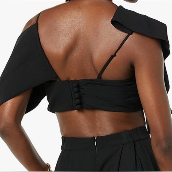 Making The Cut Women's Drapey Shoulder Cropped Top in Black - Picture 2 of 12
